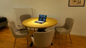 Moderne, barrierefreie Wohnung im Herzen der Stadt mit Parkplatz, WLAN und TV - Marta